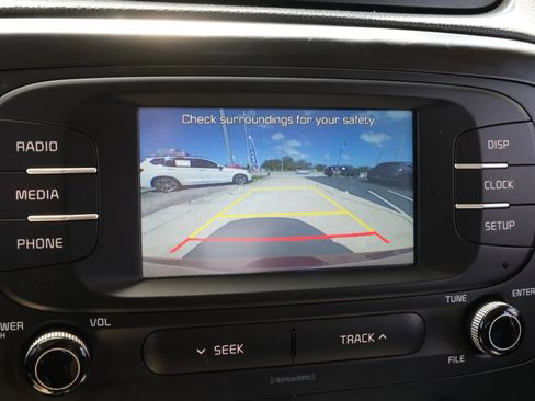 Used 2019 Kia Soul FWD image 22