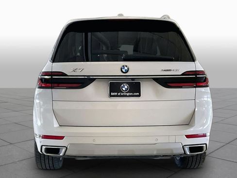 Used 2026 BMW X7 xDrive40i AWD/4WD image 4