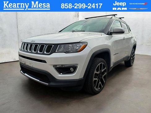 Used 2018 Jeep Compass Limited image 1