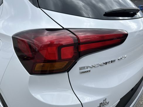 Used 2023 Buick Encore GX Preferred w/ Cold Weather Comfort Package AWD/4WD image 11