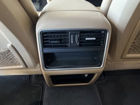 Used 2020 Porsche Cayenne image 34