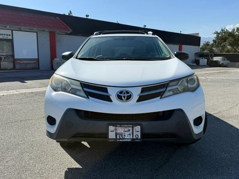Used 2013 Toyota RAV4 LE FWD image 2