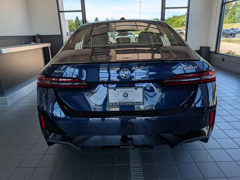 New 2027 BMW 550e xDrive AWD/4WD image 3