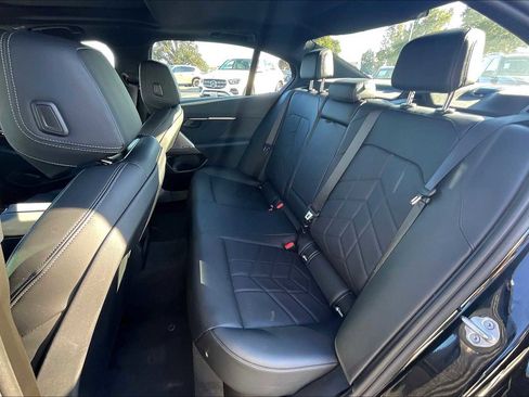 Used 2024 BMW i5 eDrive40i w/ Premium Package image 29