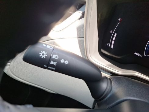 Used 2026 Toyota Corolla Cross LE FWD image 22