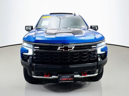 Used 2022 Chevrolet Silverado 1500 ZR2 w/ Technology Package image 2