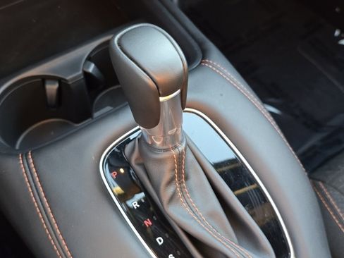 Certified 2025 Honda HR-V Sport image 30