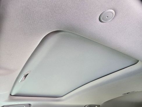 Used 2025 Honda CR-V EX-L image 32