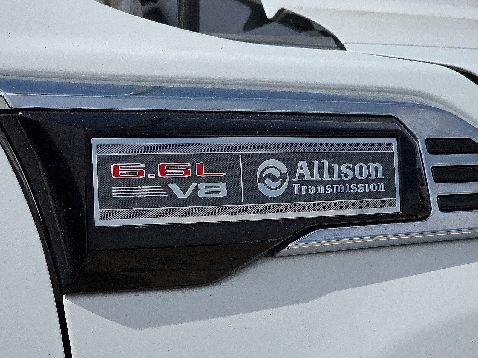 Used 2024 GMC Sierra 2500 Pro w/ Convenience Package AWD/4WD image 8