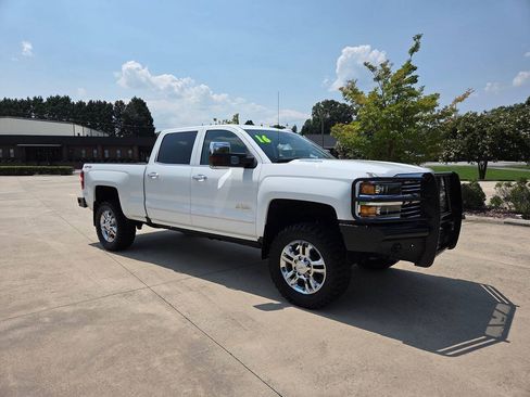 Used 2016 Chevrolet Silverado 2500 High Country w/ Duramax Plus Package AWD/4WD image 3
