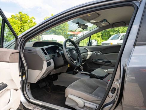 Used 2012 Honda Civic LX image 9