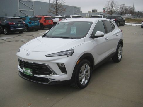 Used 2025 Buick Encore GX Preferred w/ Comfort Package image 4