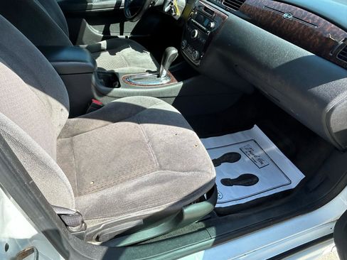 Used 2013 Chevrolet Impala LT FWD image 12