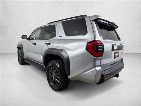 Used 2025 Toyota 4Runner SR5 AWD/4WD image 5