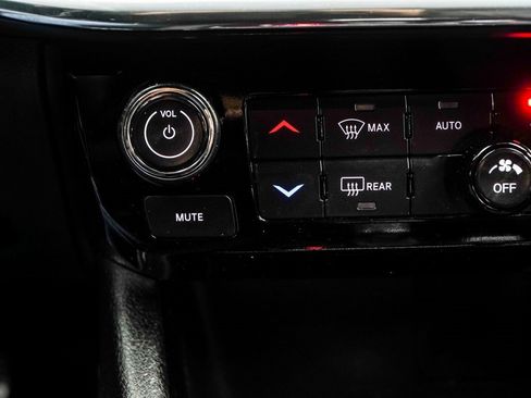 Used 2024 Jeep Compass Limited image 24