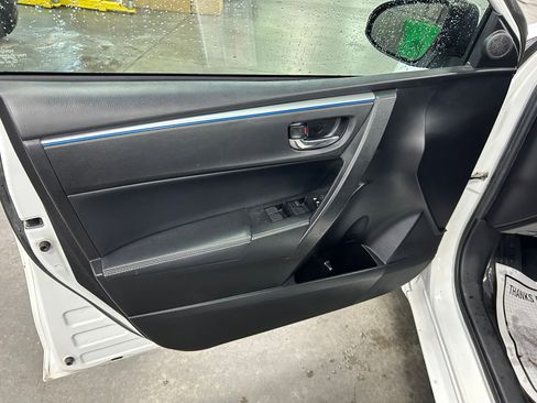 Used 2016 Toyota Corolla S w/ Driver Convenience Package image 9