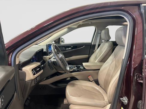 Used 2022 Lincoln Nautilus Reserve AWD/4WD image 11