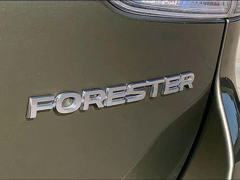Used 2023 Subaru Forester Limited w/ Popular Package #2 AWD/4WD image 10