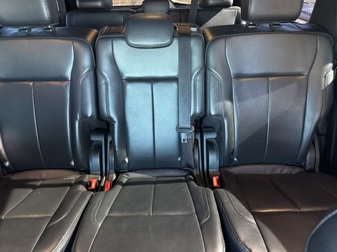 Used 2021 Ford Expedition Max XLT image 11