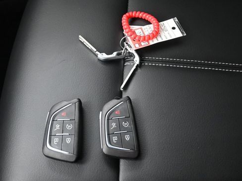 Used 2024 Cadillac Lyriq Tech RWD image 29