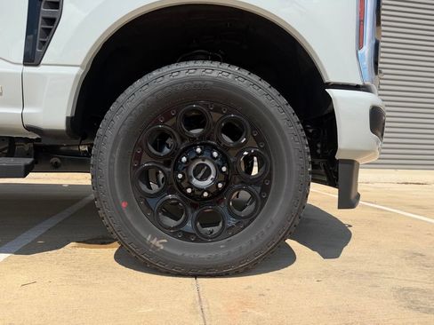 New 2026 Ford F250 Lariat w/ Black Appearance Package AWD/4WD image 8