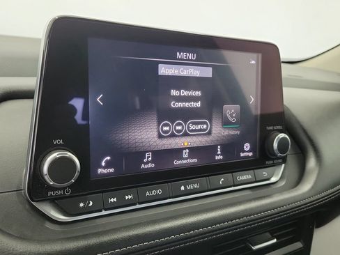 Used 2024 Nissan Rogue SV FWD image 27