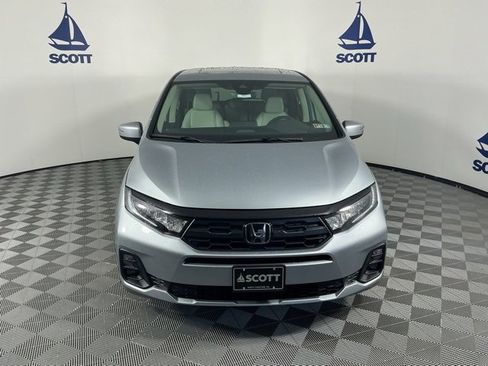 Certified 2026 Honda Odyssey EX-L image 2
