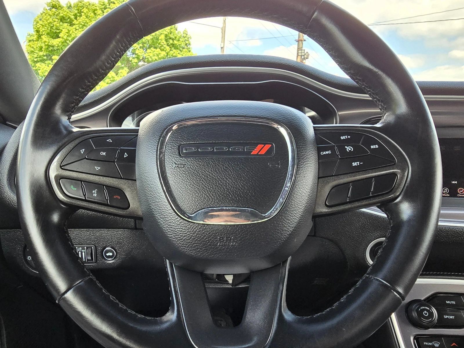 Used 2020 Dodge Challenger SXT RWD image 24