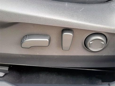 Used 2022 Subaru Outback Premium image 33