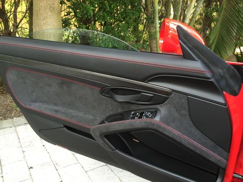 Used 2016 Porsche Boxster Spyder image 4