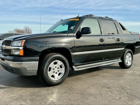 Used 2005 Chevrolet Avalanche Z66 w/ Sun And Sound Package image 7