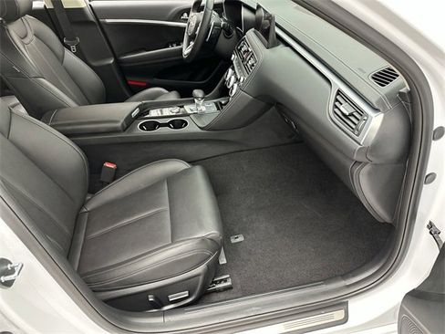 Used 2023 Genesis G70 2.0T image 24