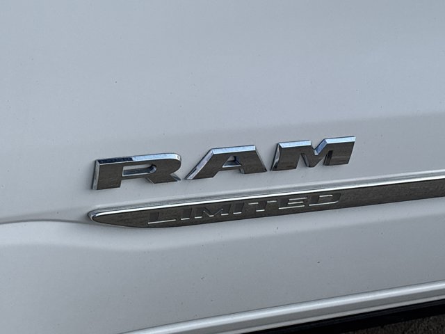 Used 2022 RAM 1500 Limited AWD/4WD image 14