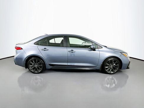 Used 2025 Toyota Corolla SE image 4