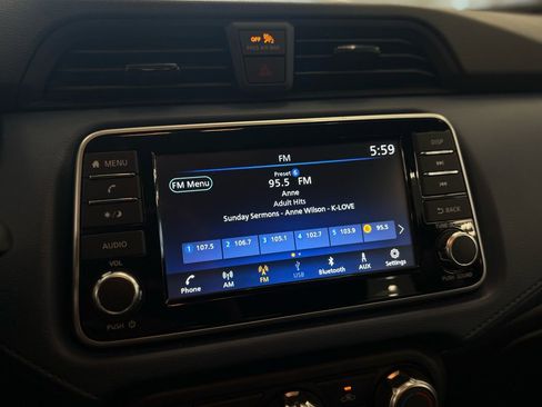Used 2025 Nissan Versa SV w/ Trunk Package FWD image 31