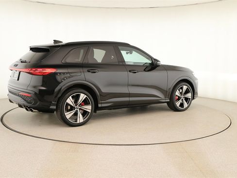 New 2025 Audi SQ5 Premium Plus image 7