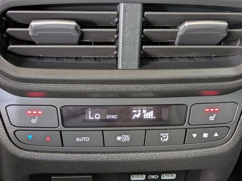 Used 2023 Honda Pilot Elite image 18