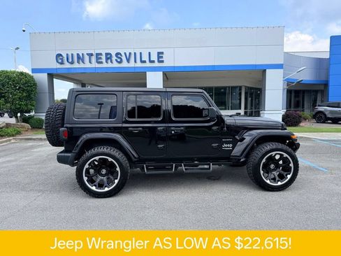 Used 2019 Jeep Wrangler Unlimited Sahara AWD/4WD image 4