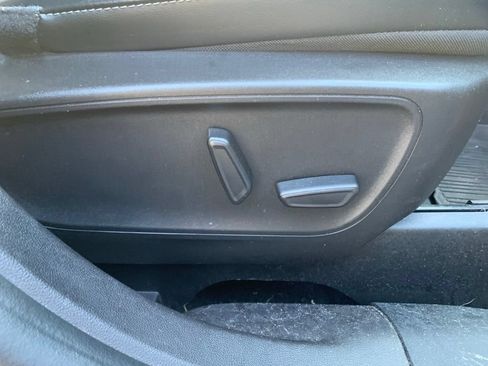 Used 2023 Ford Escape Platinum AWD/4WD image 24