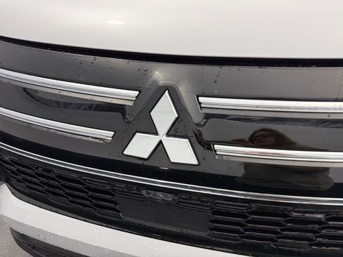 New 2026 Mitsubishi Outlander Trail Edition image 32
