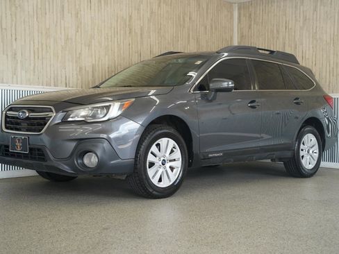 Used 2019 Subaru Outback 2.5i Premium AWD/4WD image 4