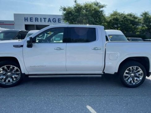 Used 2025 GMC Sierra 1500 Denali w/ Denali Reserve Package AWD/4WD image 5