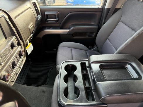 Used 2019 Chevrolet Silverado 2500 LT w/ LT Convenience Package RWD image 11