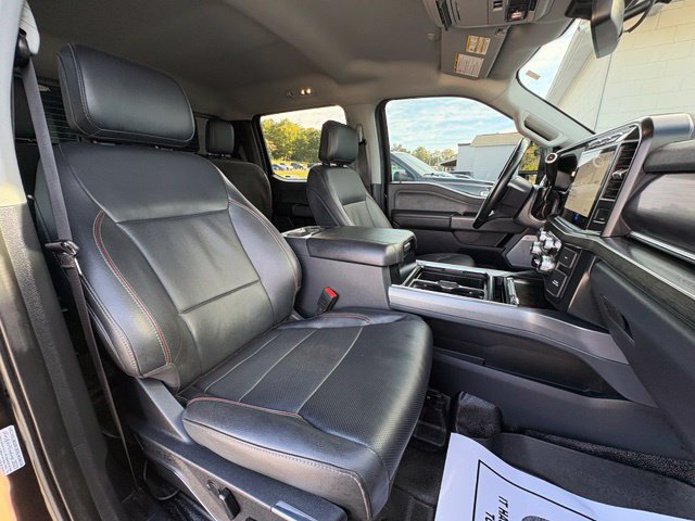 Used 2023 Ford F550 4x4 Crew Cab Super Duty image 34