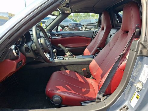 Used 2020 MAZDA MX-5 Miata RF Grand Touring RWD image 13