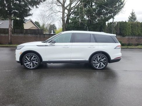 New 2026 Lincoln Aviator Reserve image 2