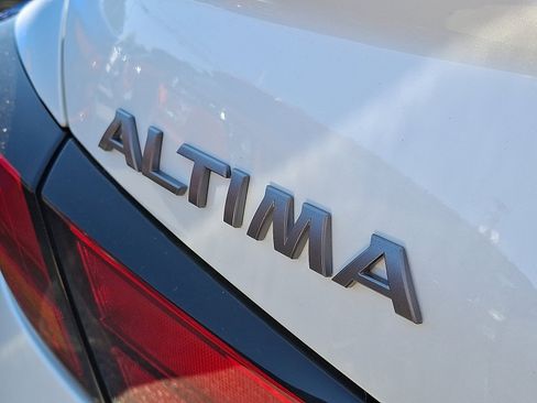 New 2025 Nissan Altima 2.5 SL image 5