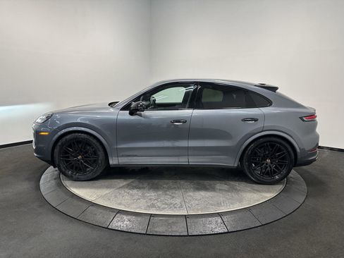 New 2026 Porsche Cayenne Cayenne Coupe image 2