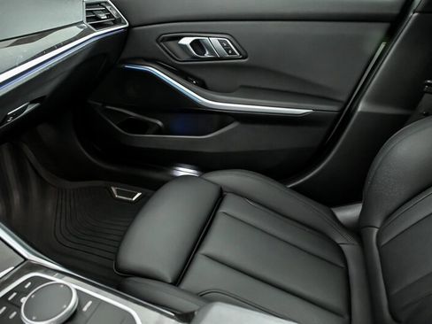 Used 2020 BMW 330i xDrive Sedan w/ Convenience Package image 32