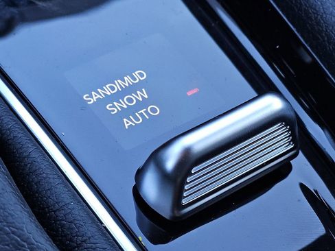 New 2026 Jeep Compass Latitude image 17